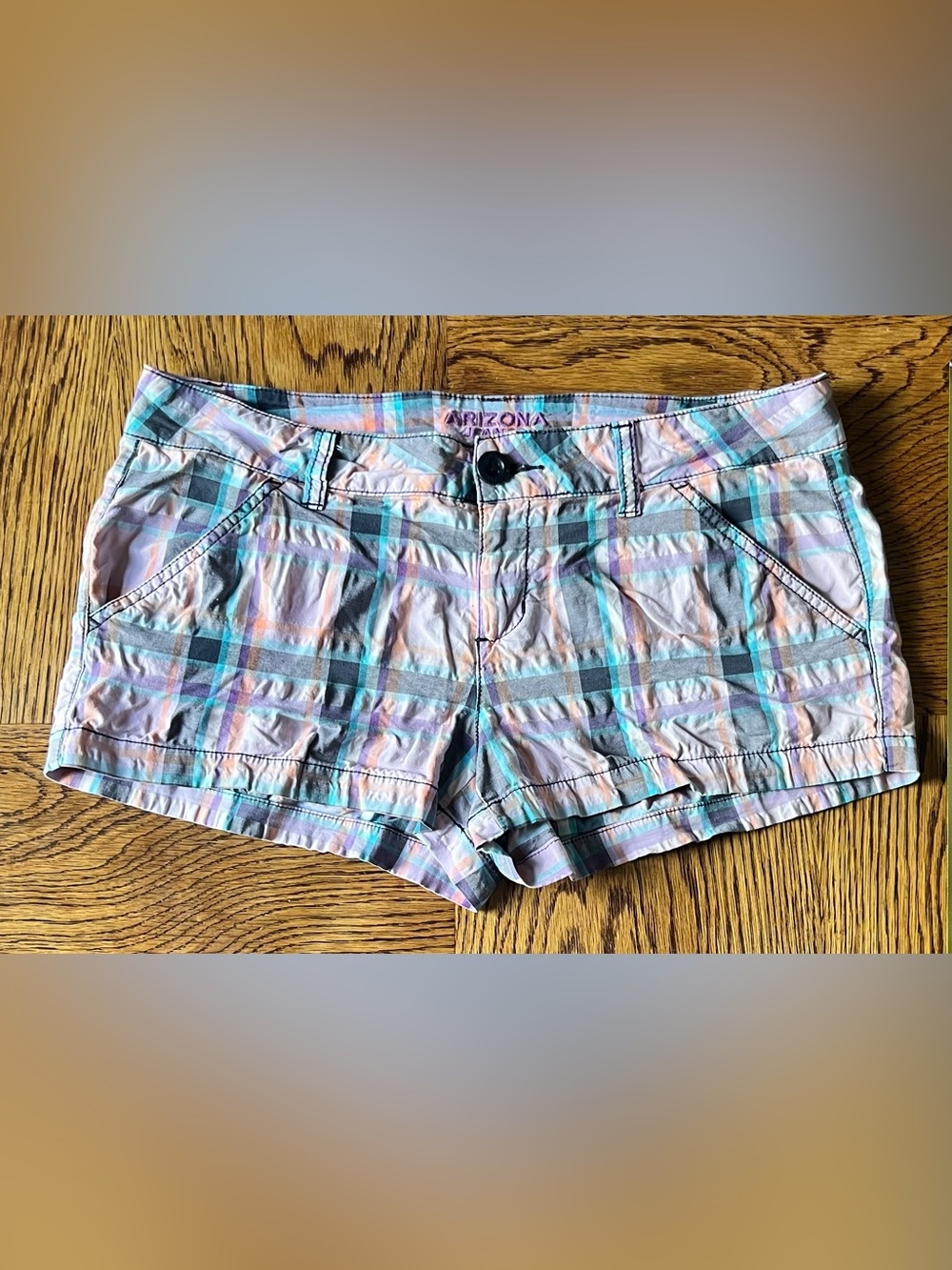 Vintage Arizona Jean Company Women's Plaid Pastel Cotton Shorts - Size 8